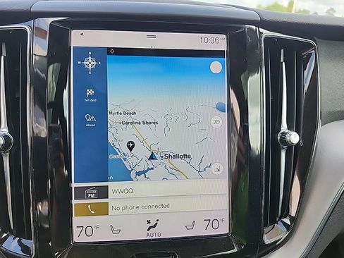 Used 2021 Volvo XC60 T5 Momentum w/ Climate Package image 5