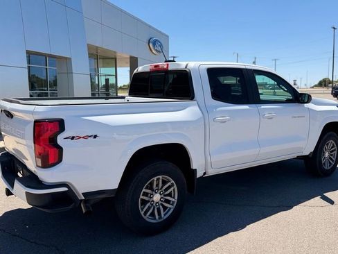 Used 2024 Chevrolet Colorado LT w/ LT Convenience Package AWD/4WD image 6