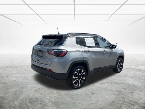 Used 2023 Jeep Compass Limited image 4