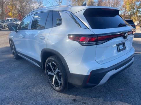 New 2026 Volkswagen Tiguan SE image 13