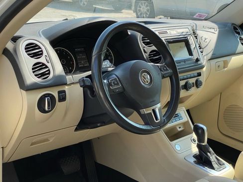 Used 2016 Volkswagen Tiguan S FWD image 10