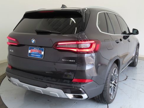 Used 2021 BMW X5 sDrive40i w/ Convenience Package image 3