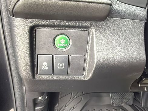 Used 2018 Honda HR-V LX image 35