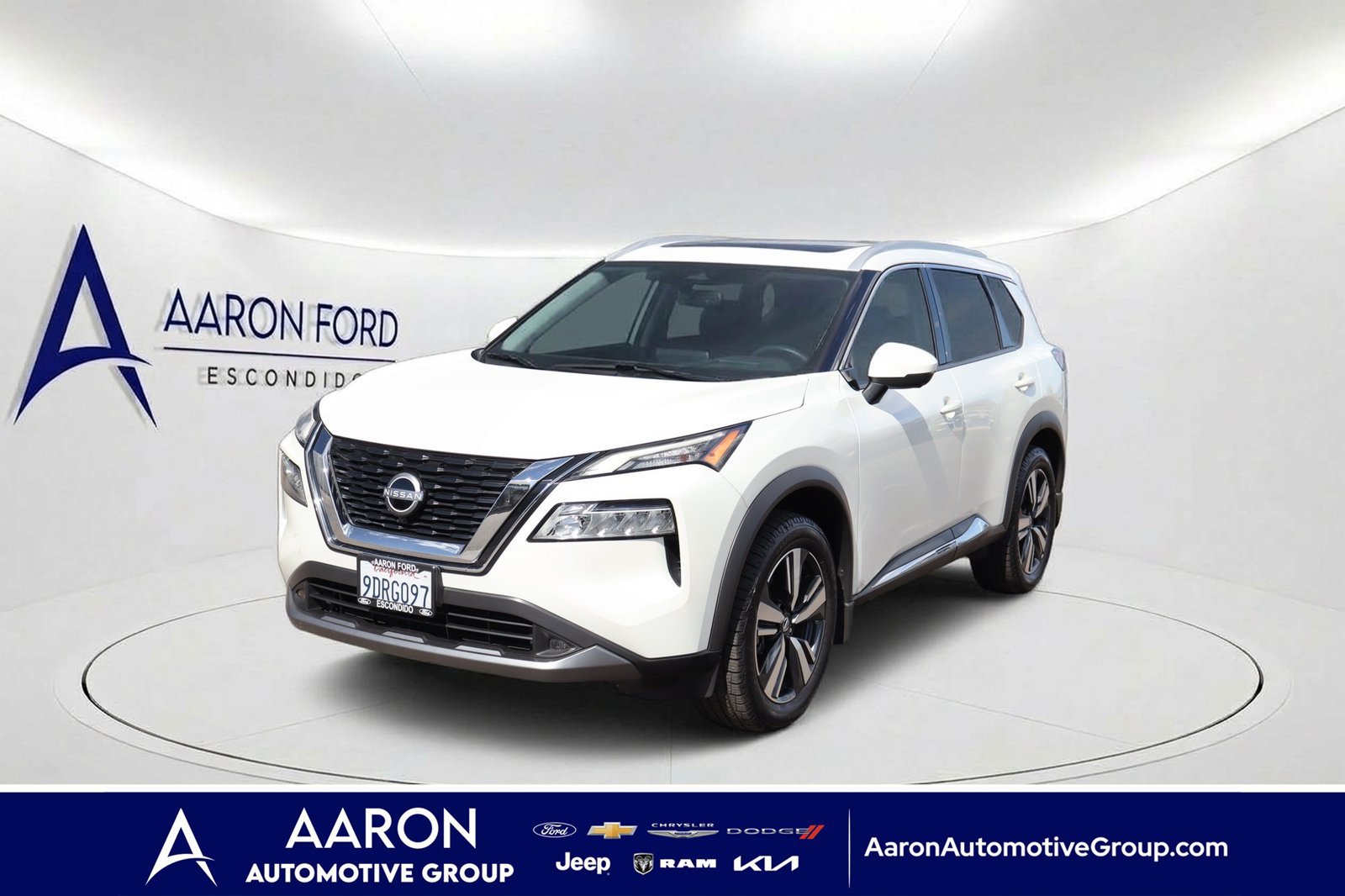 Used 2022 Nissan Rogue SL FWD image 1