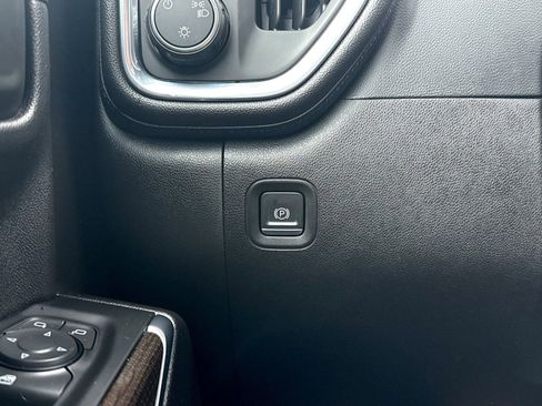 Used 2022 Chevrolet Silverado 1500 RST AWD/4WD image 36