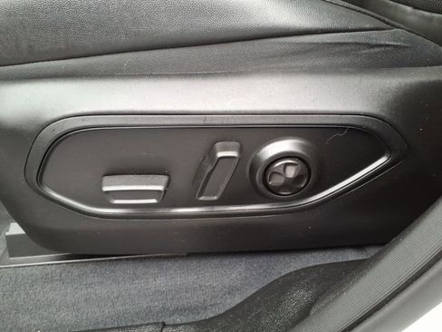 Certified 2023 Jeep Grand Cherokee 4WD 4xe w/ Luxury Tech Group II image 13