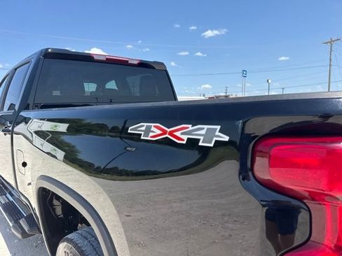 Used 2025 Chevrolet Silverado 2500 LT w/ Convenience Package AWD/4WD image 13