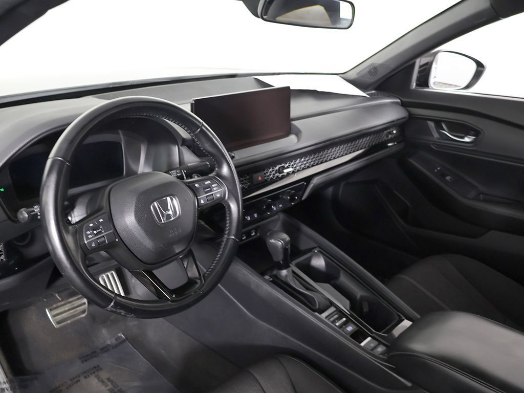 Used 2023 Honda Accord Sport image 25