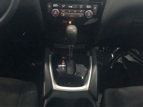 Used 2016 Nissan Rogue SV w/ SV Premium Package FWD image 27