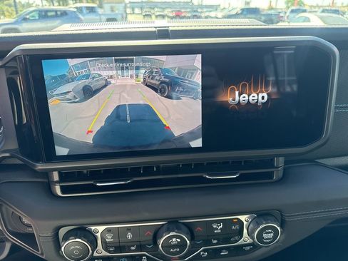 Certified 2025 Jeep Wrangler Unlimited Rubicon 4xe w/ Safety Group image 22