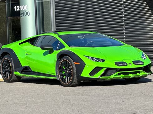 Used 2024 Lamborghini Huracan Sterrato image 10