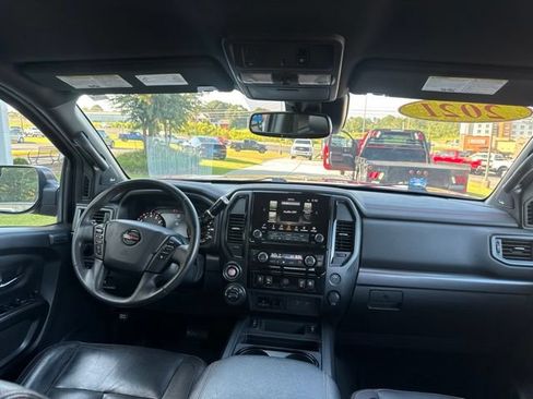Used 2021 Nissan Titan PRO-4X w/ Pro-4x Convenience Package AWD/4WD image 16