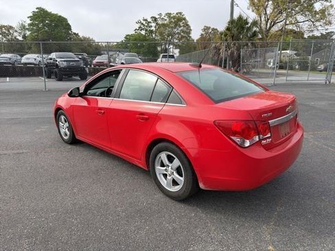 Used 2015 Chevrolet Cruze LT image 2