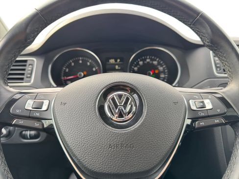 Used 2016 Volkswagen Jetta SE image 18