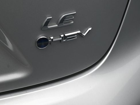 Used 2025 Toyota Corolla LE image 21