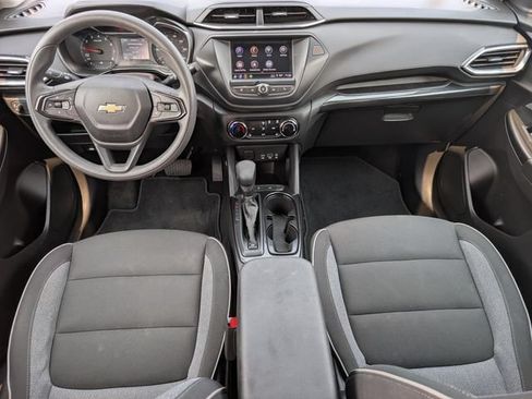 Used 2023 Chevrolet TrailBlazer LT FWD image 20