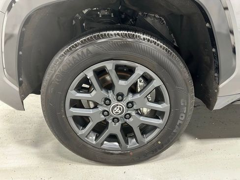 Used 2025 Toyota Tundra Platinum AWD/4WD image 66