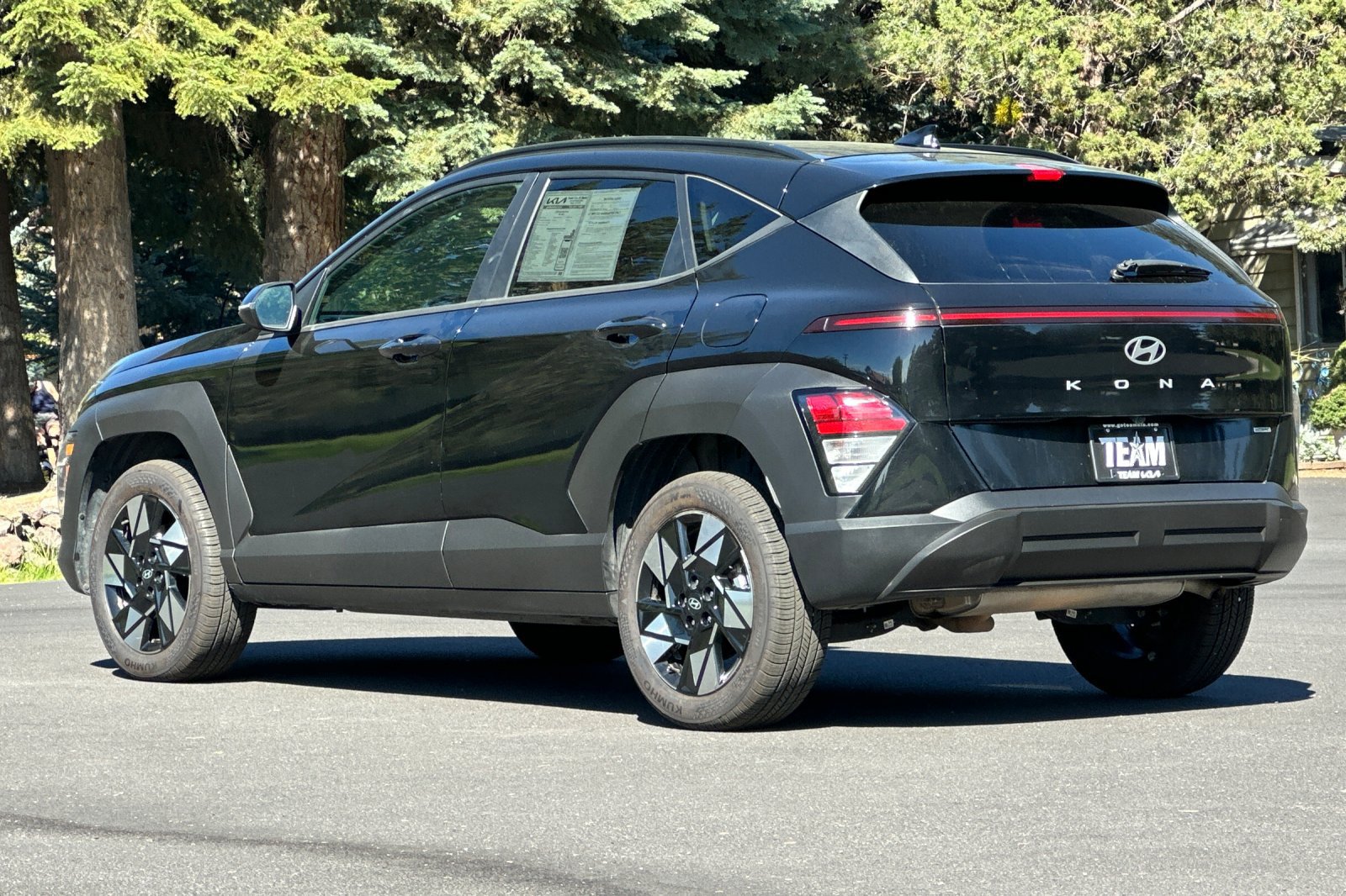 Used 2024 Hyundai Kona SEL AWD/4WD image 6