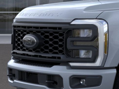 New 2025 Ford F350 Lariat w/ Lariat Ultimate Package image 17