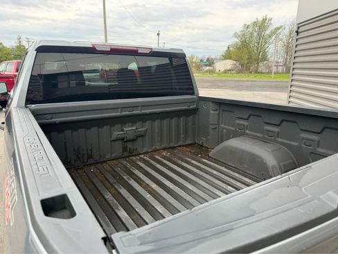 Used 2019 Chevrolet Silverado 1500 Custom Trail Boss w/ Custom Convenience Package AWD/4WD image 7
