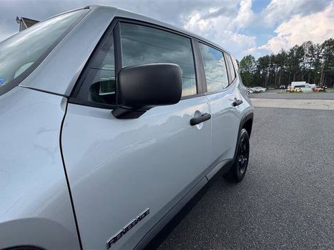 Used 2021 Jeep Renegade Sport AWD/4WD image 13