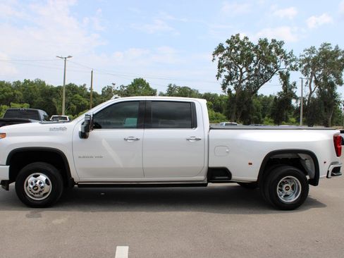 Used 2023 Chevrolet Silverado 3500 High Country AWD/4WD image 3