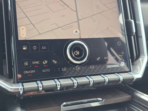 New 2025 GMC Acadia Denali image 24