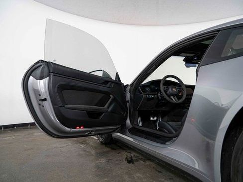 Used 2025 Porsche 911 Carrera GTS image 14