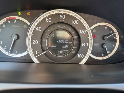 Used 2015 Honda Accord LX image 12