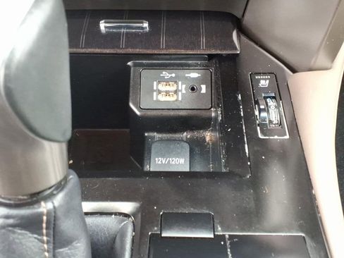 Used 2021 Lexus GX 460 Premium w/ Premium Package image 19