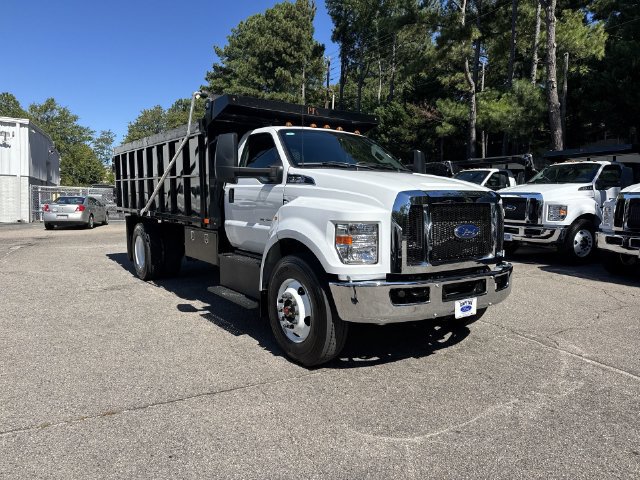 Used 2026 Ford F750 2WD Regular Cab Super Duty image 2