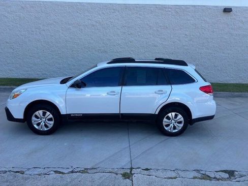 Used 2014 Subaru Outback 2.5i AWD/4WD image 18