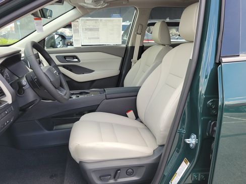 New 2026 Nissan Rogue Dark Armor FWD image 10