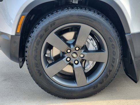 Certified 2025 Land Rover Defender 110 S image 11