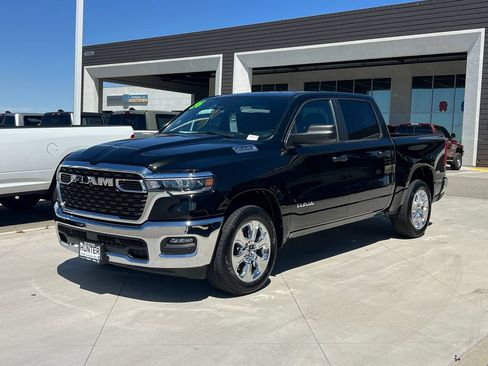 Used 2026 RAM 1500 Big Horn AWD/4WD image 2