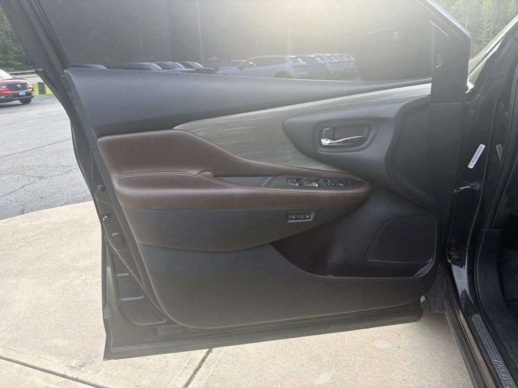 Used 2015 Nissan Murano SL w/ SL Technology Package AWD/4WD image 13