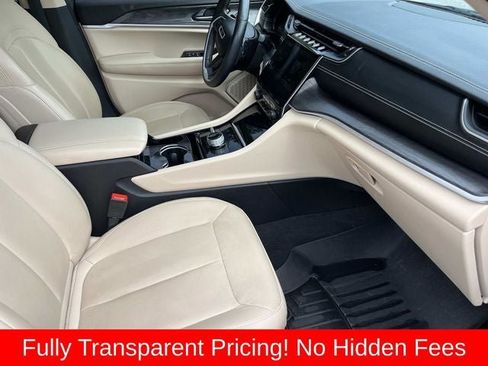 Used 2022 Jeep Grand Cherokee L Limited AWD/4WD image 25