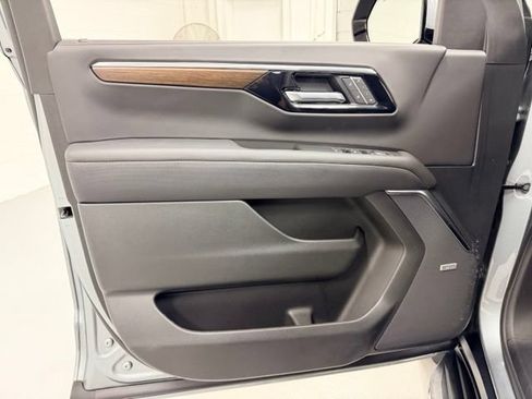 Certified 2025 Chevrolet Tahoe High Country w/ Sun And Tow Package AWD/4WD image 20