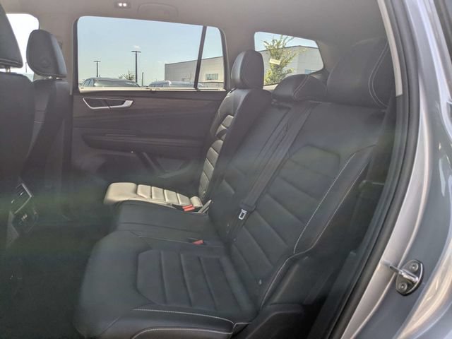 Used 2025 Volkswagen Atlas SEL AWD/4WD image 14