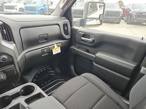 New 2026 Chevrolet Silverado 3500 W/T AWD/4WD image 9