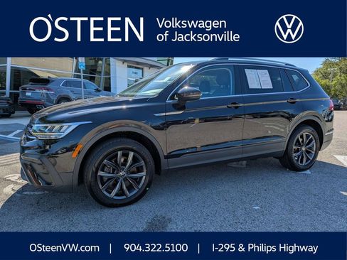 Certified 2023 Volkswagen Tiguan SE w/ Panoramic Sunroof Package FWD image 1
