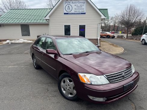 Used 2004 Toyota Avalon XLS image 1