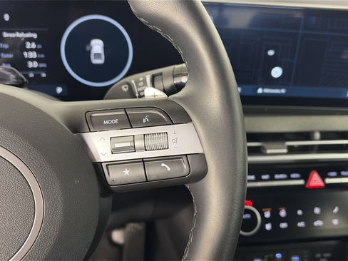 Certified 2025 Hyundai Santa Cruz Limited image 30