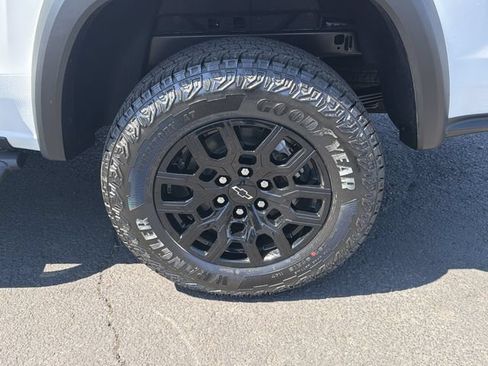 Used 2026 Chevrolet Colorado Trail Boss AWD/4WD image 28