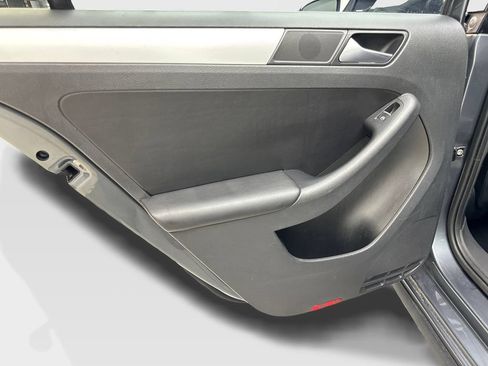 Used 2014 Volkswagen Jetta GLI Autobahn FWD image 32
