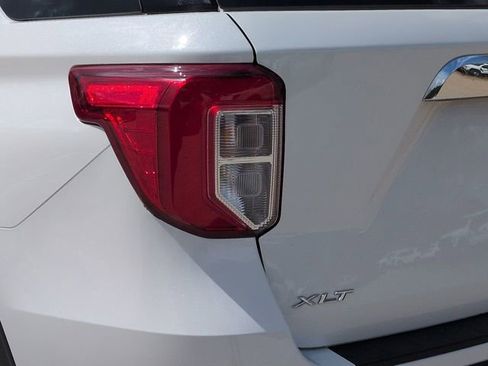 Certified 2023 Ford Explorer XLT image 16