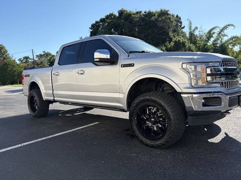 Used 2019 Ford F150 Lariat w/ Equipment Group 502A Luxury AWD/4WD image 6