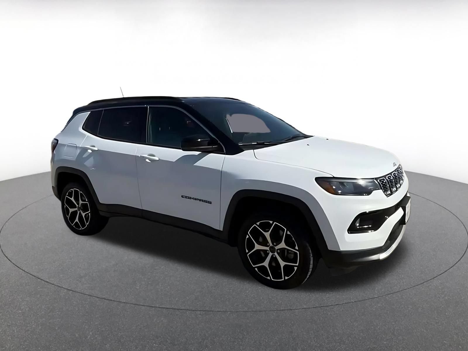Used 2025 Jeep Compass Limited AWD/4WD image 2