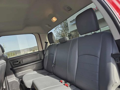 Used 2018 RAM 3500 Tradesman image 12