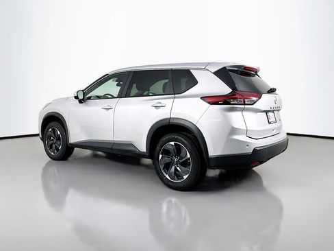 Used 2025 Nissan Rogue SV AWD/4WD image 5